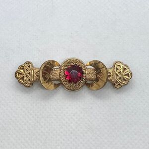 💛 Antique Gold Filled Red Paste Stone Brooch